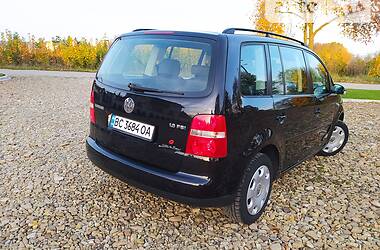 Минивэн Volkswagen Touran 2004 в Самборе