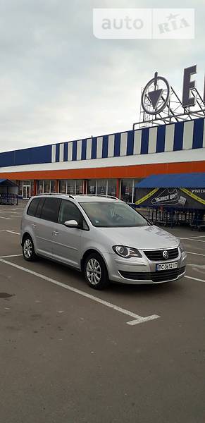 Минивэн Volkswagen Touran 2010 в Львове