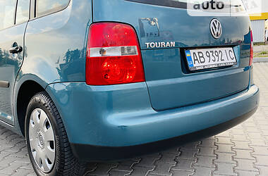 Минивэн Volkswagen Touran 2004 в Виннице
