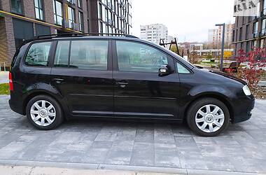 Минивэн Volkswagen Touran 2004 в Львове