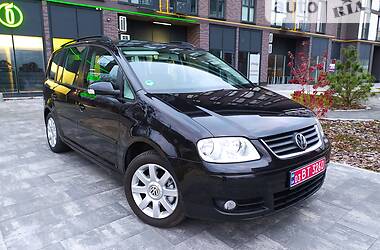 Минивэн Volkswagen Touran 2004 в Львове