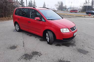 Минивэн Volkswagen Touran 2006 в Бучаче