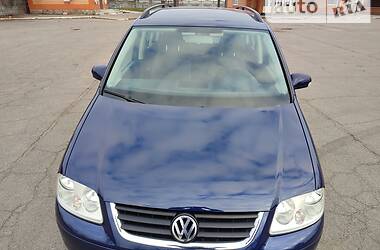 Минивэн Volkswagen Touran 2006 в Хороле