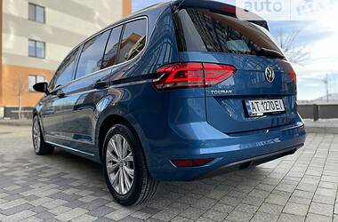 Універсал Volkswagen Touran 2015 в Івано-Франківську