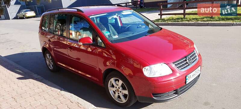 Минивэн Volkswagen Touran 2003 в 
