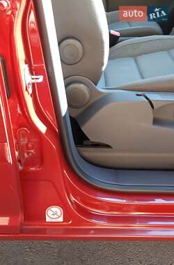 Минивэн Volkswagen Touran 2003 в 