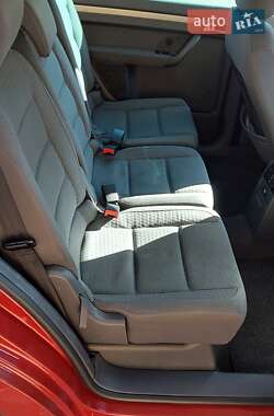 Минивэн Volkswagen Touran 2003 в 