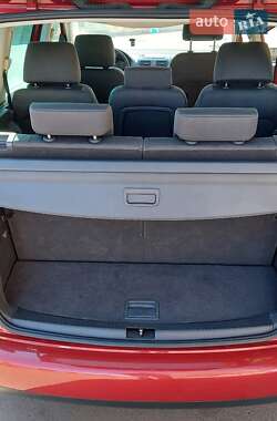 Минивэн Volkswagen Touran 2003 в 