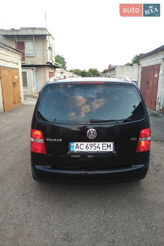 Мінівен Volkswagen Touran 2006 в Луцьку