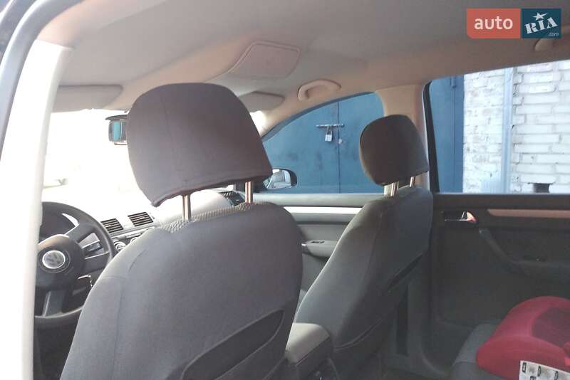 Мінівен Volkswagen Touran 2006 в Луцьку