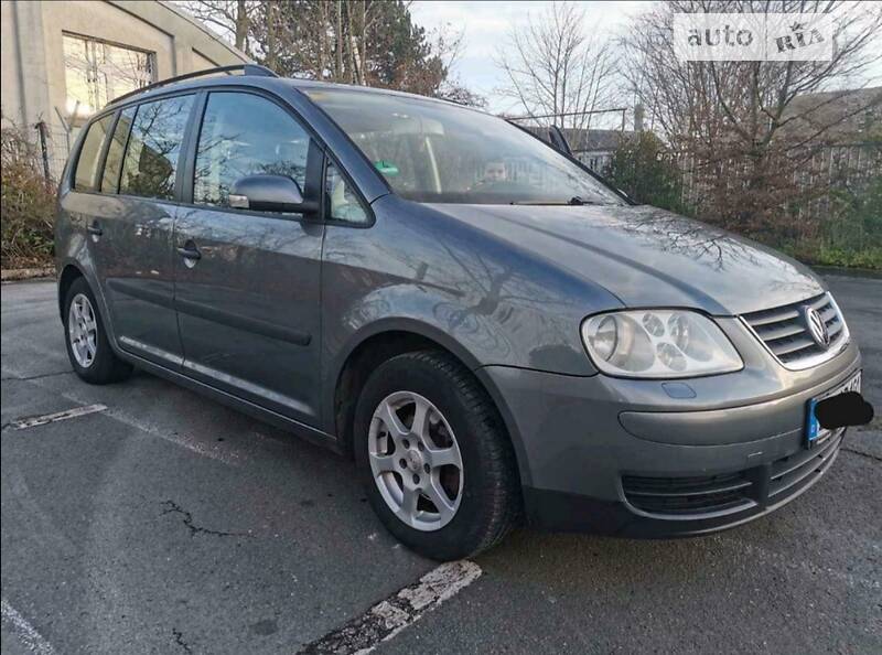 Минивэн Volkswagen Touran 2004 в Чечельнике