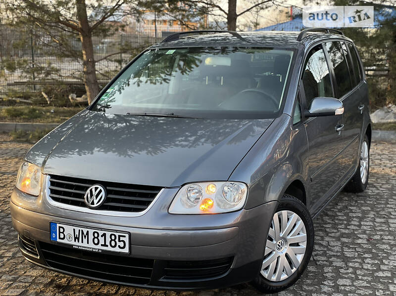 Универсал Volkswagen Touran 2003 в Самборе