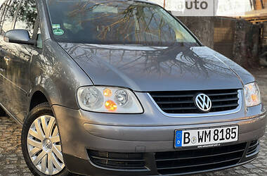 Универсал Volkswagen Touran 2003 в Самборе