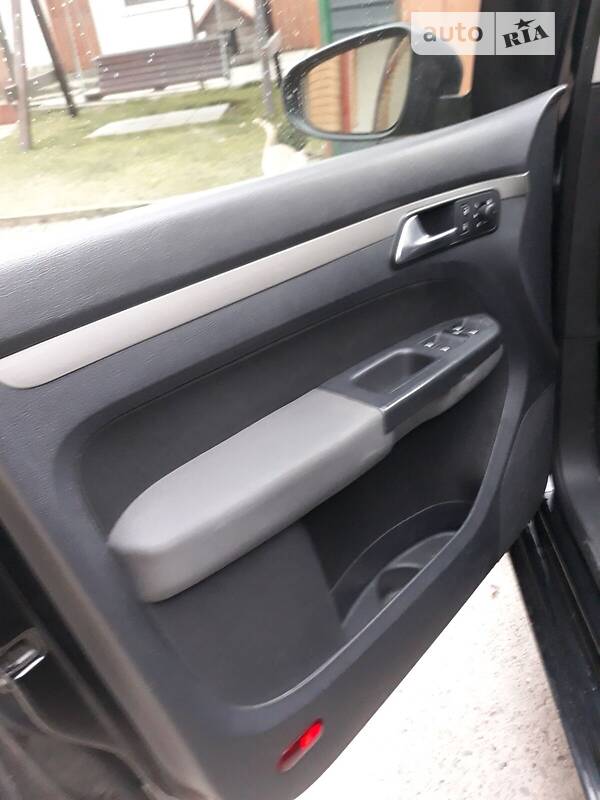 Минивэн Volkswagen Touran 2009 в Львове