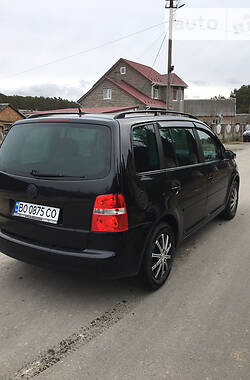 Минивэн Volkswagen Touran 2005 в 