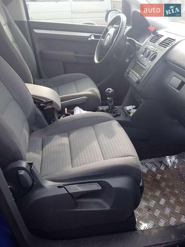 Минивэн Volkswagen Touran 2004 в Ровно фото 3 Минивэн Volkswagen Touran 2004 в Ровно