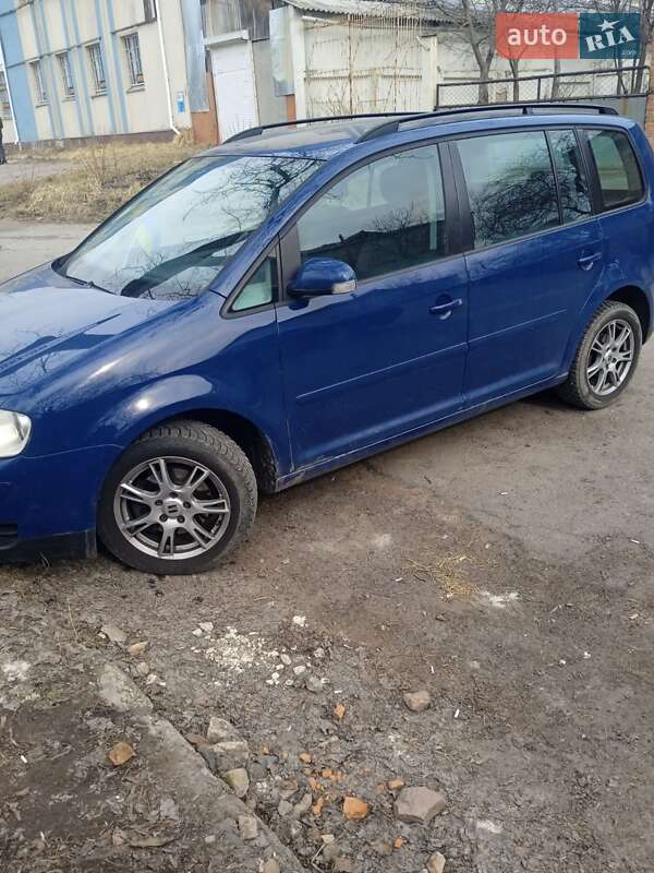Минивэн Volkswagen Touran 2004 в Ровно фото 5 Минивэн Volkswagen Touran 2004 в Ровно
