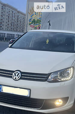 Volkswagen Touran 2011