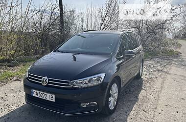 Минивэн Volkswagen Touran 2017 в Лысянке