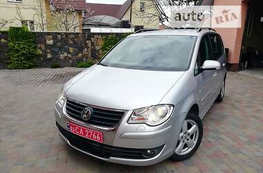 Минивэн Volkswagen Touran 2007 в Луцке