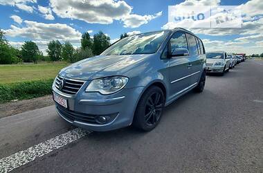 Минивэн Volkswagen Touran 2007 в Ровно