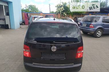 Універсал Volkswagen Touran 2006 в Володимир-Волинському