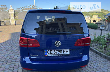 Минивэн Volkswagen Touran 2010 в Черновцах