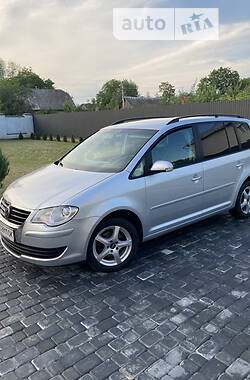 Минивэн Volkswagen Touran 2007 в Самборе