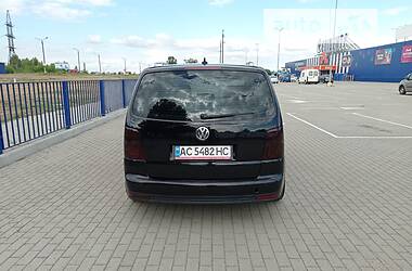 Минивэн Volkswagen Touran 2007 в Нововолынске