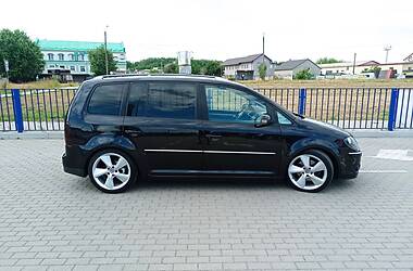 Минивэн Volkswagen Touran 2007 в Нововолынске