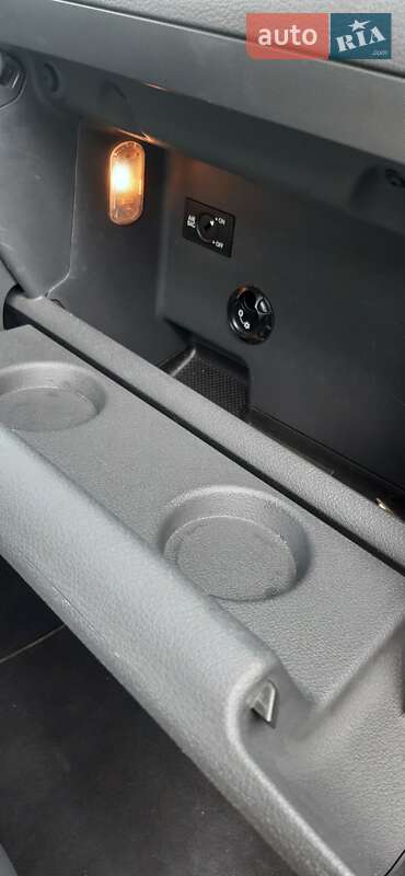 Минивэн Volkswagen Touran 2008 в Тернополе фото 10 Минивэн Volkswagen Touran 2008 в Тернополе