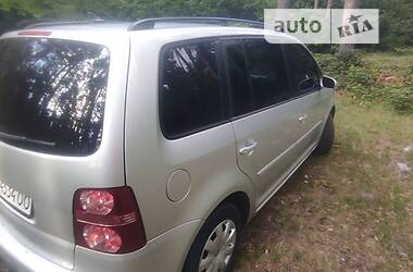 Минивэн Volkswagen Touran 2007 в Золочеве