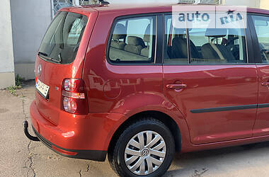 Минивэн Volkswagen Touran 2009 в Киеве