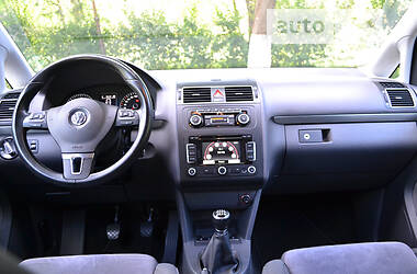 Минивэн Volkswagen Touran 2011 в Дрогобыче