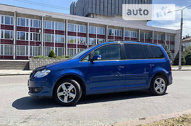 Универсал Volkswagen Touran 2009 в Запорожье