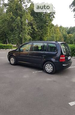 Универсал Volkswagen Touran 2004 в Березному