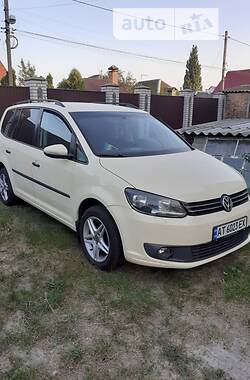 Минивэн Volkswagen Touran 2011 в Киеве