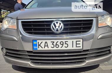 Минивэн Volkswagen Touran 2007 в Киеве