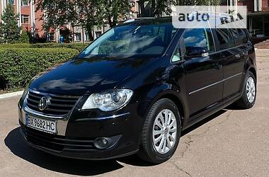 Минивэн Volkswagen Touran 2007 в Чернигове