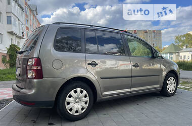 Мінівен Volkswagen Touran 2006 в Долині