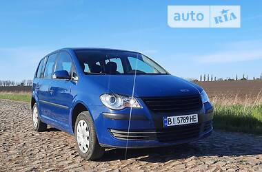 Минивэн Volkswagen Touran 2008 в Александрие