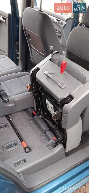 Мінівен Volkswagen Touran 2005 в Долинській