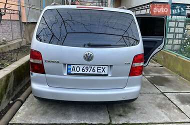 Минивэн Volkswagen Touran 2005 в Хусте