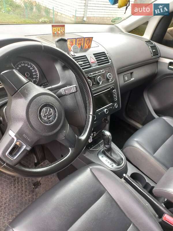 Универсал Volkswagen Touran 2013 в Луцке фото 5 Универсал Volkswagen Touran 2013 в Луцке