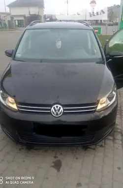 Volkswagen Touran 2011