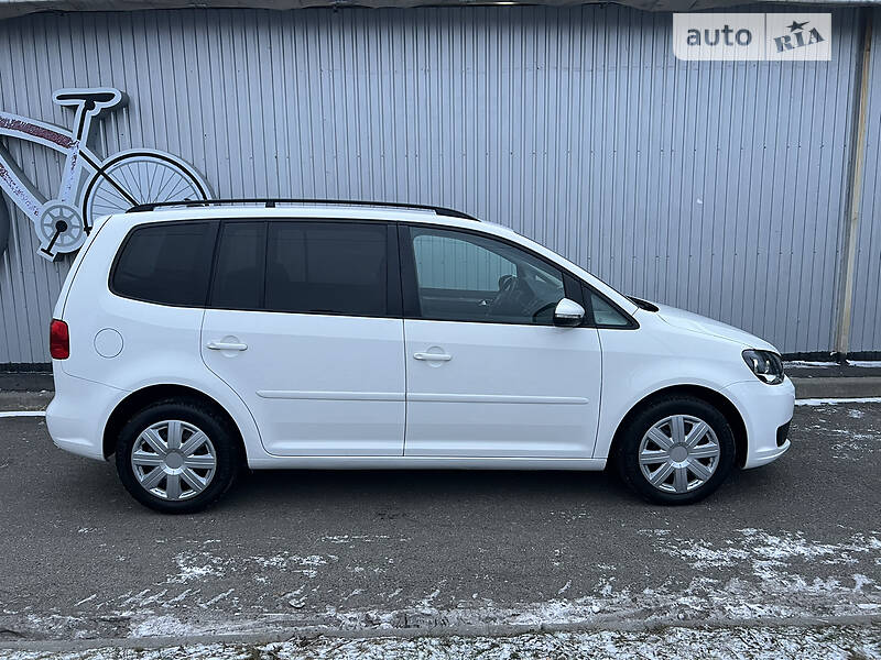 Минивэн Volkswagen Touran 2011 в Киеве