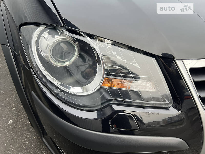 Минивэн Volkswagen Touran 2008 в Киеве