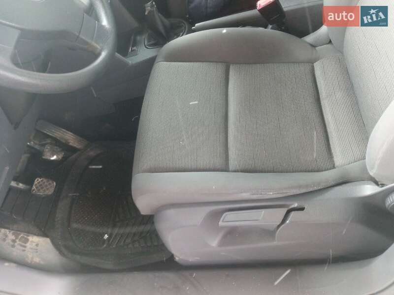 Минивэн Volkswagen Touran 2009 в Самборе