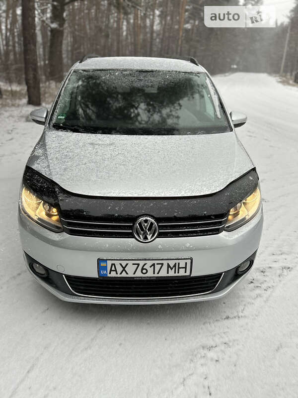 Микровэн Volkswagen Touran 2012 в Харькове