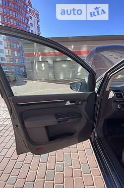 Микровэн Volkswagen Touran 2013 в Ивано-Франковске